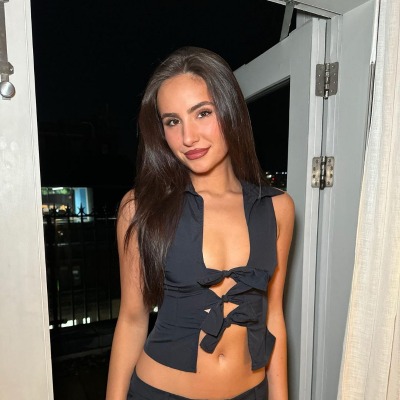 Alisa Earle's second daughter, Ashtin Earle, in a black outfit.